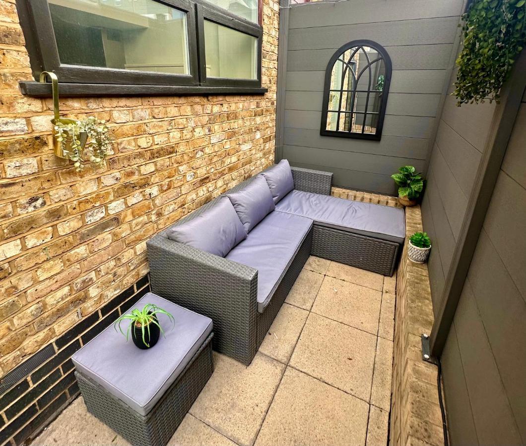 Stylish, Modern Apartment In Central Londra Exterior foto